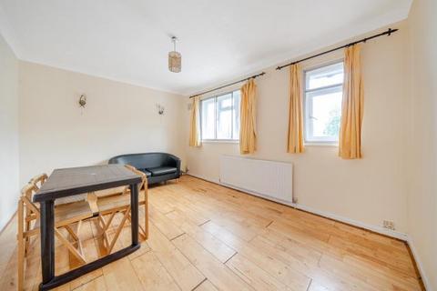 2 bedroom flat to rent, Windsor Road, Slough, SL1