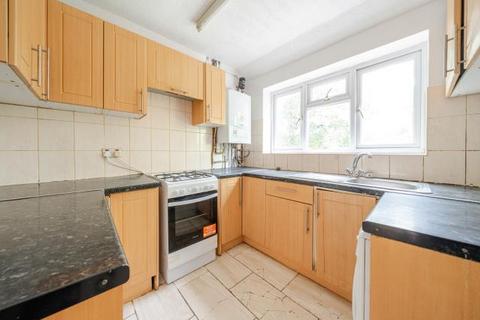 2 bedroom flat to rent, Windsor Road, Slough, SL1