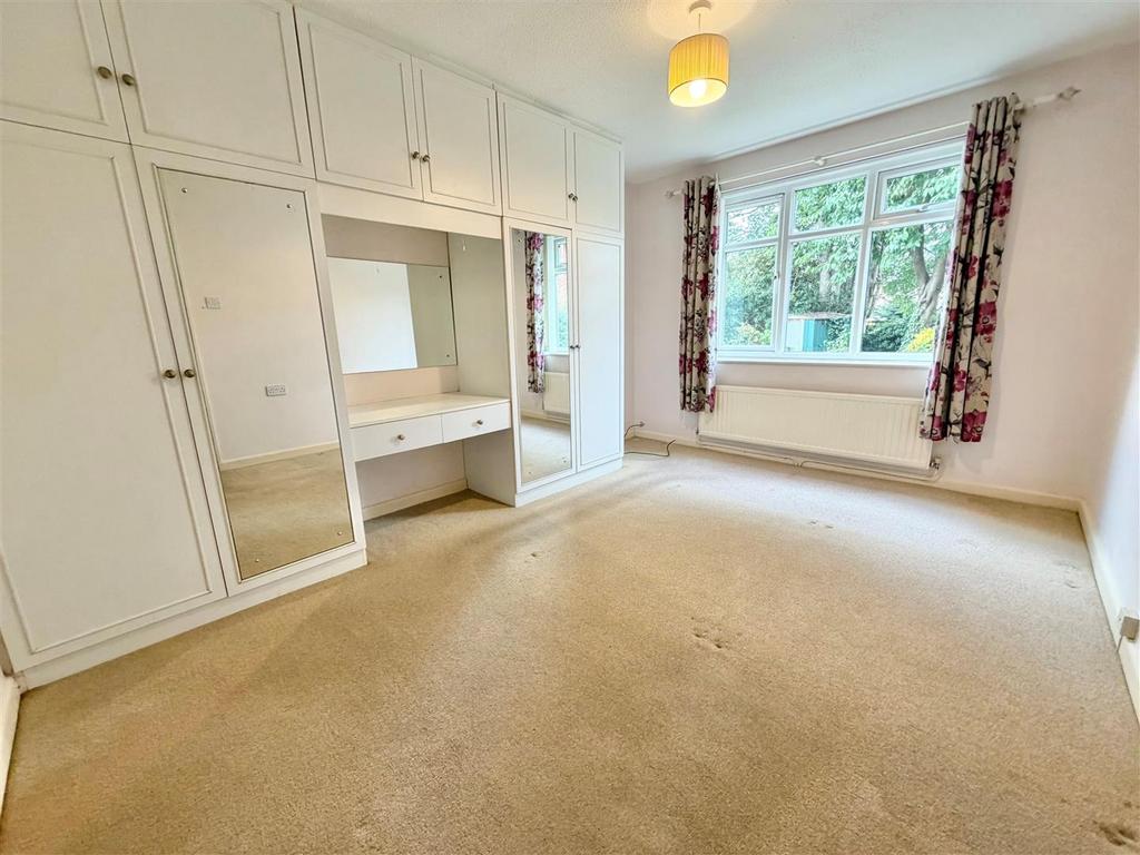Walk-in wardrobe
