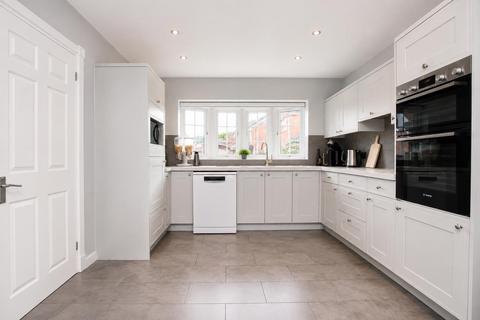 5 bedroom detached house for sale, Sheraton Close,Elstree