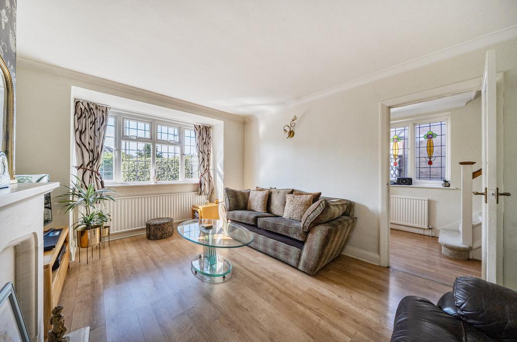House in New Malden, Motspur Park - View 2