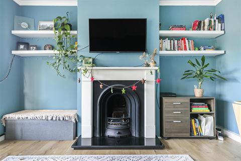 2 bedroom maisonette for sale, The Glade, Winchmore Hill, N21