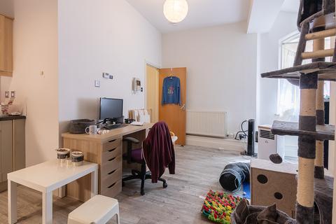 1 bedroom flat for sale, Plumptre Place, Nottingham NG1