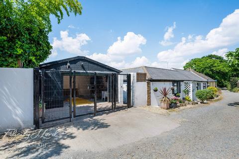 2 bedroom bungalow for sale, Occupation Lane, Shooters Hill