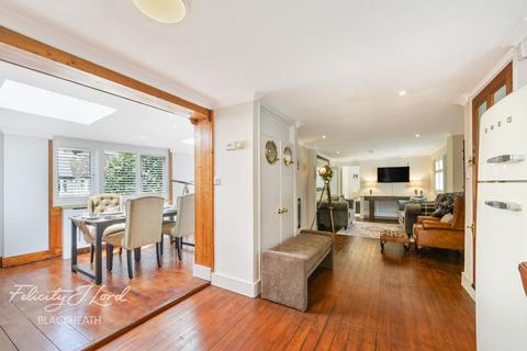 2 bedroom bungalow for sale, Occupation Lane, Shooters Hill