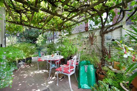 3 bedroom house for sale, Redan Terrace, London, SE5
