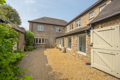 5 bedroom detached house to rent, Church Road Richmond TW10
