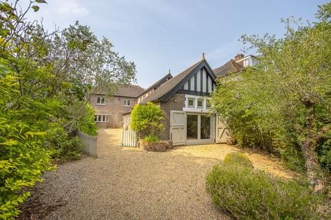 5 bedroom detached house to rent, Church Road Richmond TW10