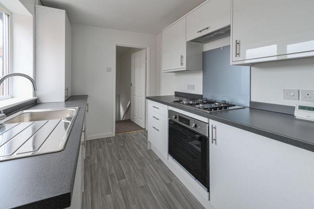 Apartment in Newcastle upon Tyne, Tyne and Wear - View 2
