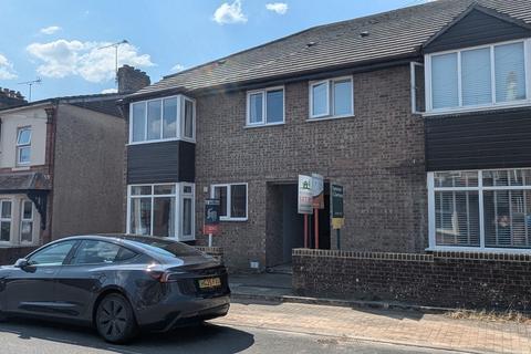 1 bed flat/apartment for rent in 5 Victoria Court Cambridge Road, Dorchester