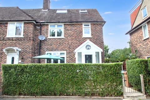 4 bedroom end of terrace house for sale, Bluehouse Road, London, E4