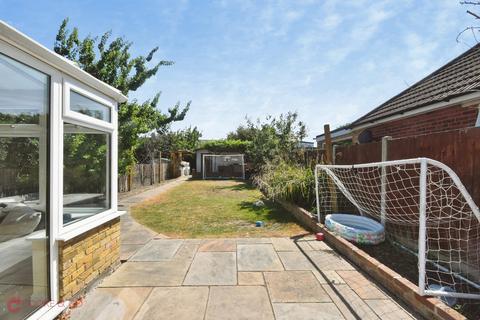 4 bedroom semi-detached house for sale, Queens Avenue, Ramsgate
