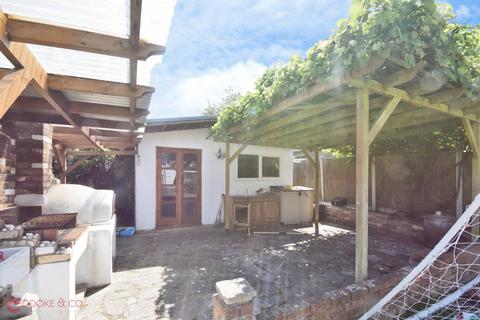 4 bedroom semi-detached house for sale, Queens Avenue, Ramsgate