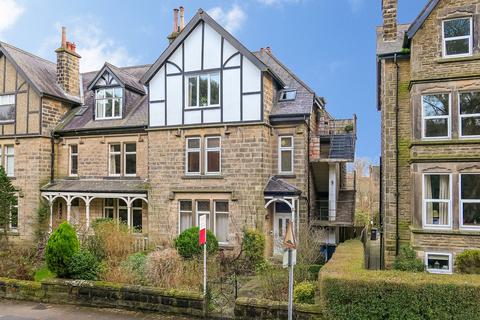 2 bed flat/apartment for rent in Harlow Moor Drive, Harrogate, HG2