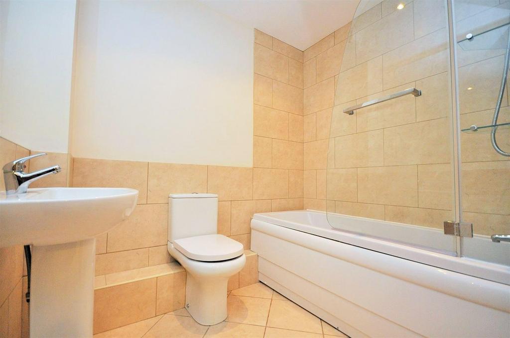 Apartment in York, Clifton - More