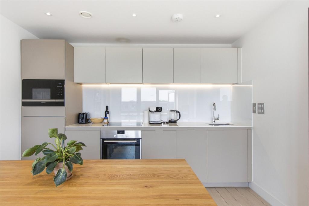 Apartment in London - More