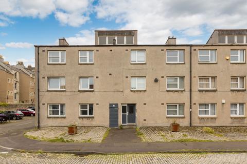 2 bedroom flat for sale, 9/6 Newhaven Main Street, Edinburgh, EH6 4NA