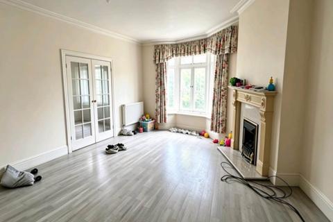 4 bedroom semi-detached house to rent, Dersingham Avenue, London
