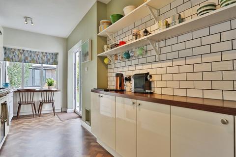 4 bedroom semi-detached house for sale, Wharfedale Avenue, Harrogate