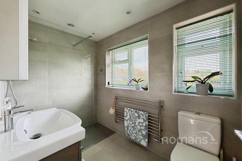 3 bedroom semi-detached house for sale, Coleville Road, Farnborough, Hampshire