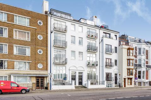 2 bed flat/apartment for rent in Clarence Parade, Southsea, PO5