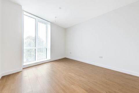 2 bedroom flat to rent, WINCHESTER HOUSE, Bracknell RG12