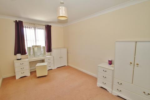 1 bedroom apartment for sale, Otters Court, Witney, OX28