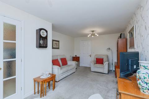 1 bedroom retirement property for sale, Sandhurst Street, Oadby, Leicester