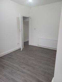 2 bedroom semi-detached house to rent, Townley Street, Middleton M24