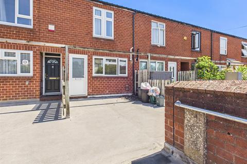 3 bedroom terraced house to rent, Whitehall Road, Middlesex UB8