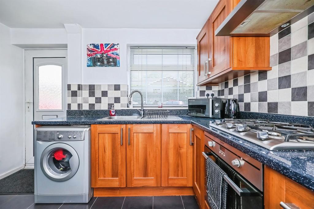 House in Ashfield, Hucknall - View 4