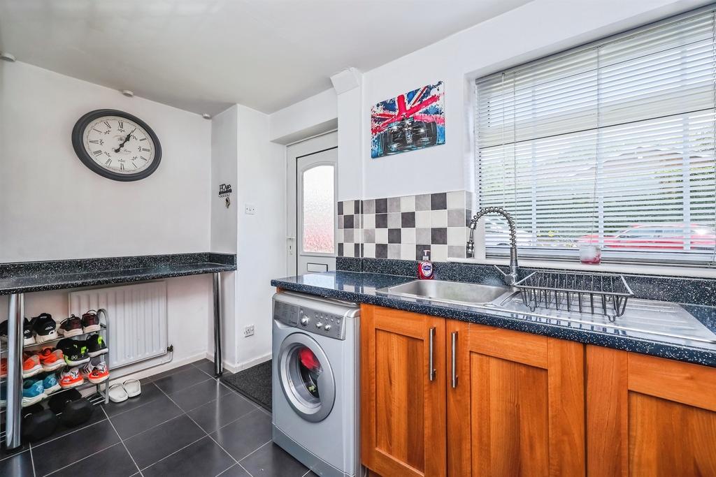 House in Ashfield, Hucknall - More