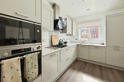 2 bedroom semi-detached house for sale, Paddock Way, Crowthorne, Berkshire