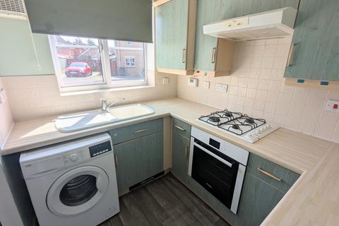 2 bedroom terraced house to rent, Southmoor Close, Darlington, DL1