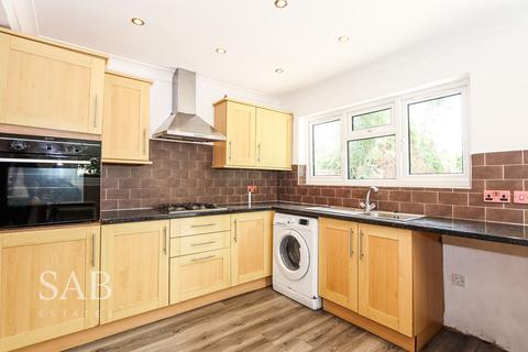 3 bedroom semi-detached house to rent, Collingwood Road, Uxbridge, UB8
