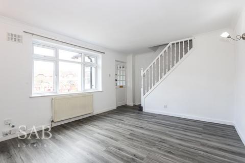 3 bedroom semi-detached house to rent, Collingwood Road, Uxbridge, UB8