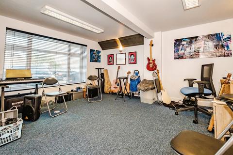 2 bedroom end of terrace house for sale, The Broadway, Southwick, West Sussex, BN42