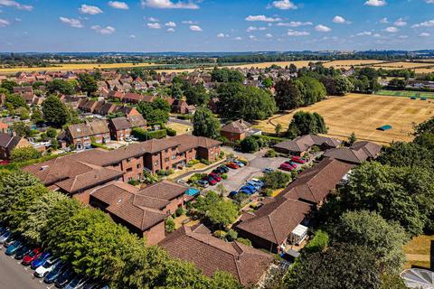 1 bedroom flat for sale, Knights Lane, Tiddington, Stratford-Upon-Avon
