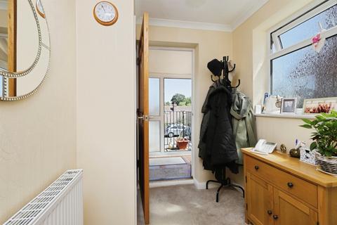 3 bedroom semi-detached house for sale, Harebeating Crescent, Hailsham