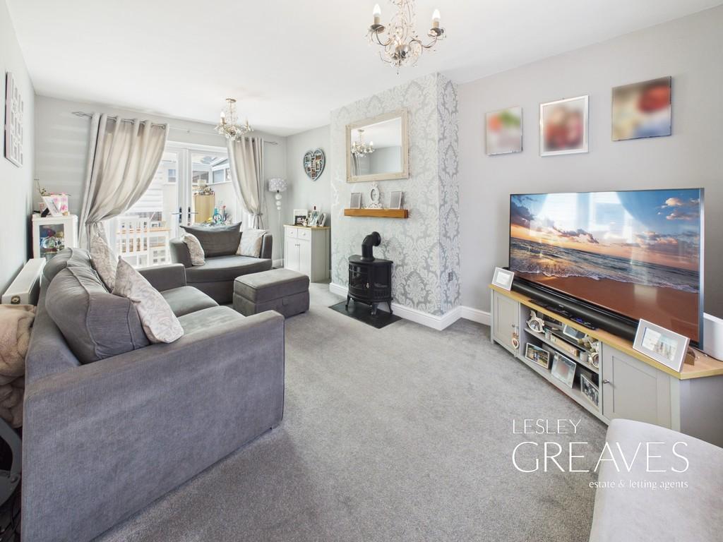 House in Gedling, Nottinghamshire - View 3