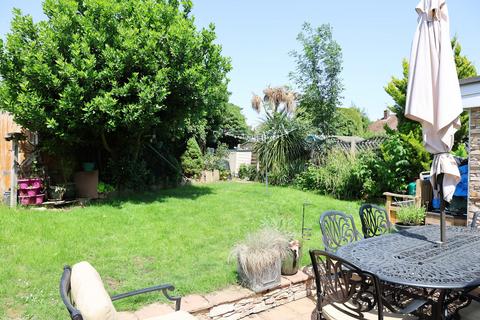 3 bedroom semi-detached house for sale, Oakdene Road, Orpington