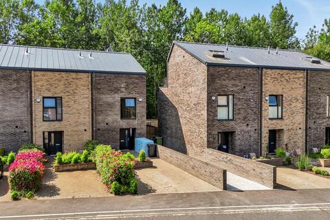 3 bedroom end of terrace house for sale, Festival Court, Glasgow G51