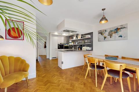 3 bedroom end of terrace house for sale, Festival Court, Glasgow G51