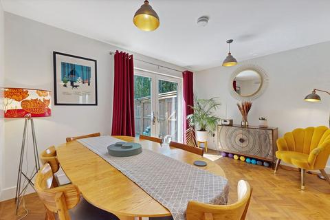 3 bedroom end of terrace house for sale, Festival Court, Glasgow G51