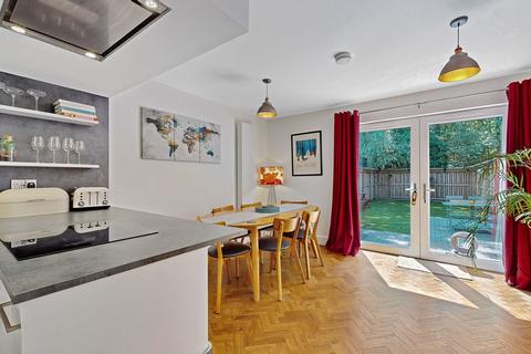 3 bedroom end of terrace house for sale, Festival Court, Glasgow G51