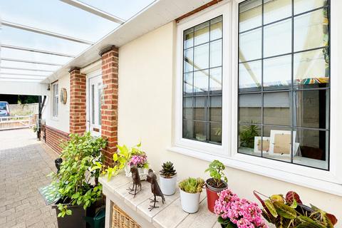 3 bedroom chalet for sale, Love Lane, Spalding