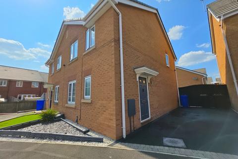 3 bedroom semi-detached house for sale, Darwin Drive, Burslem, Stoke-on-Trent