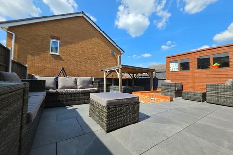 3 bedroom semi-detached house for sale, Darwin Drive, Burslem, Stoke-on-Trent