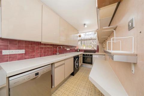 undefined, Upper Ground, London SE1