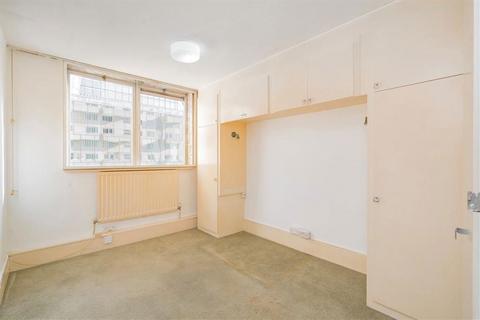 undefined, Upper Ground, London SE1